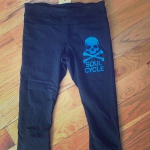 Lululemon SoulCycle black crops